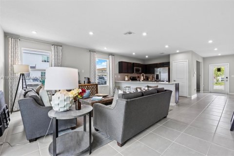 Adosado en alquiler en Florida City, Florida, 3 dormitorios, 159.33 m2 № 2008093 - foto 12