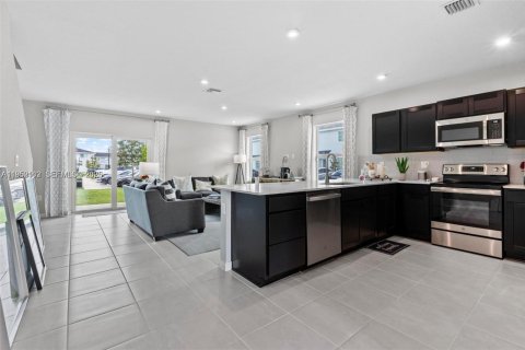 Adosado en alquiler en Florida City, Florida, 3 dormitorios, 159.33 m2 № 2008093 - foto 8