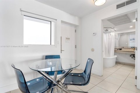 Condominio en venta en Miami Beach, Florida, 47.94 m2 № 2035386 - foto 23