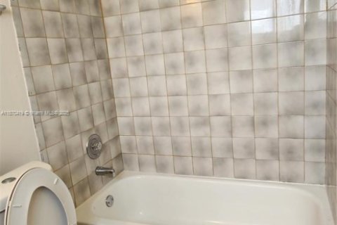 Casa en alquiler en Miramar, Florida, 2 dormitorios, 162.86 m2 № 1978776 - foto 13