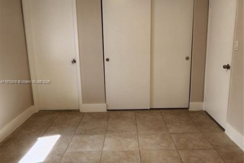 Casa en alquiler en Miramar, Florida, 2 dormitorios, 162.86 m2 № 1978776 - foto 11