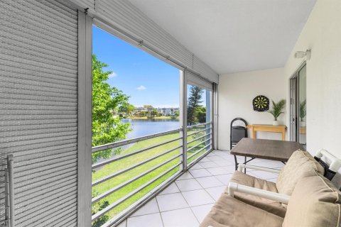 Condo in Deerfield Beach, Florida, 2 bedrooms  № 2245440 - photo 22