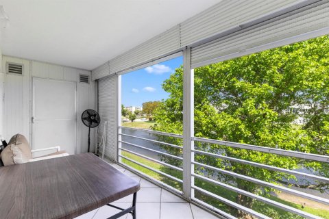 Condo in Deerfield Beach, Florida, 2 bedrooms  № 2245440 - photo 21