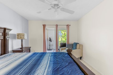 Condo in Deerfield Beach, Florida, 2 bedrooms  № 2245440 - photo 16