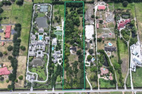 House in Southwest Ranches, Florida 4 bedrooms, 285.77 sq.m. № 2262286 - photo 12