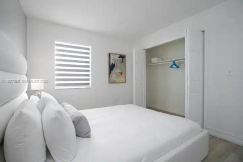 Propiedad comercial en venta en Cutler Bay, Florida, 236.44 m2 № 1988165 - foto 13