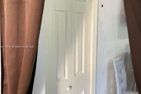 Terrain à vendre à Miami, Floride № 1985212 - photo 12