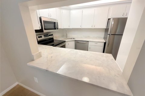 Condominio en venta en Tarpon Springs, Florida, 2 dormitorios, 96.71 m2 № 1629658 - foto 7