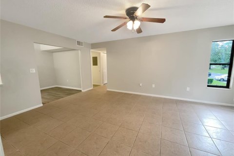 Condominio en venta en Tarpon Springs, Florida, 2 dormitorios, 96.71 m2 № 1629658 - foto 4
