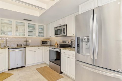 Copropriété à louer à Sarasota, Floride: 2 chambres, 113.62 m2 № 2416883 - photo 25