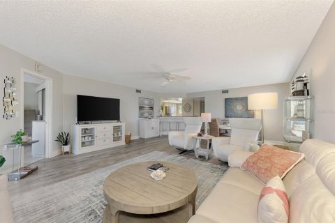 Copropriété à louer à Sarasota, Floride: 2 chambres, 113.62 m2 № 2416883 - photo 16
