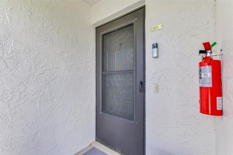 Copropriété à louer à Sarasota, Floride: 2 chambres, 113.62 m2 № 2416883 - photo 5
