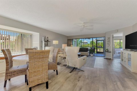 Copropriété à louer à Sarasota, Floride: 2 chambres, 113.62 m2 № 2416883 - photo 10