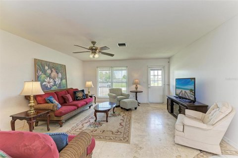 Villa ou maison à vendre à Port Charlotte, Floride: 3 chambres, 106.65 m2 № 2225761 - photo 4