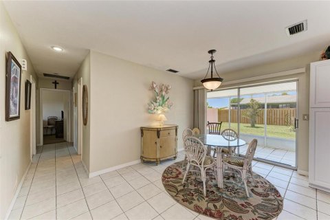 Villa ou maison à vendre à Port Charlotte, Floride: 3 chambres, 106.65 m2 № 2225761 - photo 8