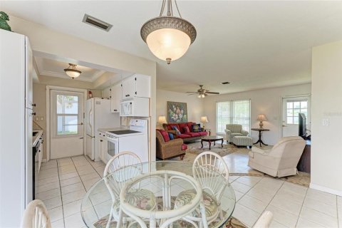 Villa ou maison à vendre à Port Charlotte, Floride: 3 chambres, 106.65 m2 № 2225761 - photo 10