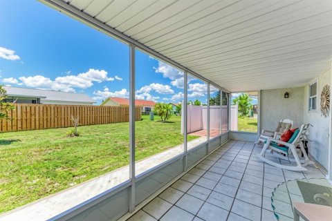 Villa ou maison à vendre à Port Charlotte, Floride: 3 chambres, 106.65 m2 № 2225761 - photo 24