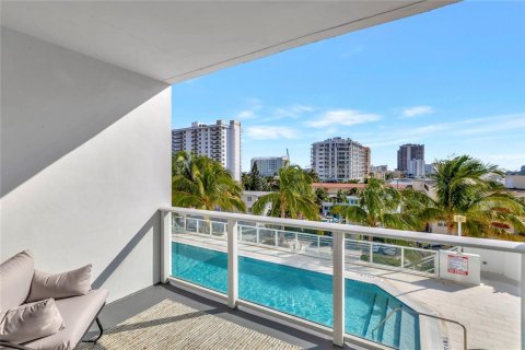 Copropriété à vendre à Fort Lauderdale, Floride: 2 chambres, 119.38 m2 № 2240497 - photo 16