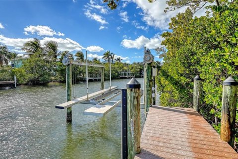 Villa ou maison à vendre à Anna Maria, Floride: 4 chambres, 350.98 m2 № 2129861 - photo 24
