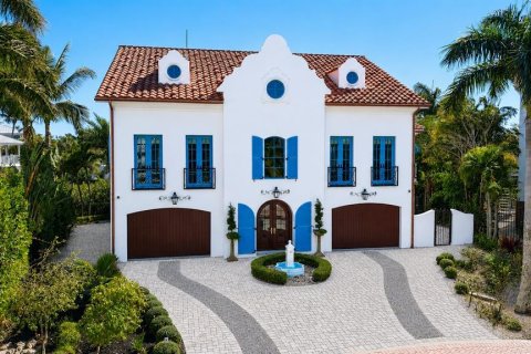 House in Anna Maria, Florida 4 bedrooms, 350.98 sq.m. № 2129861