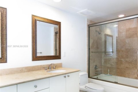 Снять в аренду квартиру в Халландейл-Бич, Флорида 2 спальни, 97.73м2, № 1983617 - фото 6