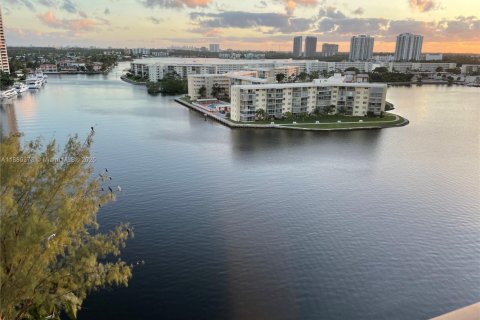 Copropriété à louer à Aventura, Floride: 1 chambre, 85.28 m2 № 2169708 - photo 7