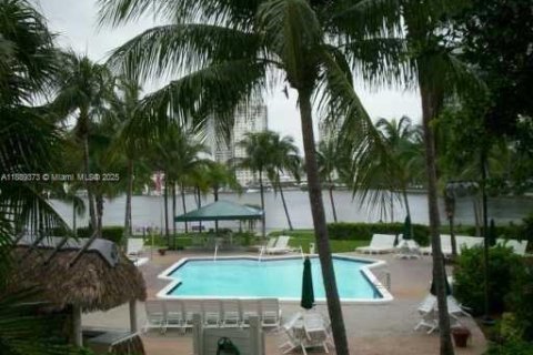 Copropriété à louer à Aventura, Floride: 1 chambre, 85.28 m2 № 2169708 - photo 10