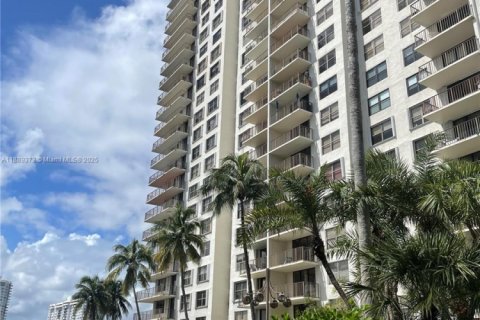 Copropriété à louer à Aventura, Floride: 1 chambre, 85.28 m2 № 2169708 - photo 23