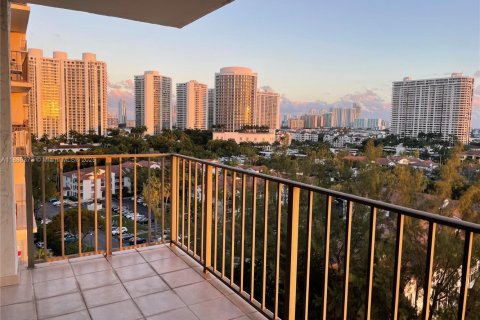 Copropriété à louer à Aventura, Floride: 1 chambre, 85.28 m2 № 2169708 - photo 8