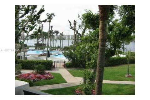 Copropriété à louer à Aventura, Floride: 1 chambre, 85.28 m2 № 2169708 - photo 16