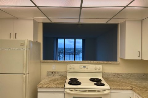 Copropriété à louer à Aventura, Floride: 1 chambre, 85.28 m2 № 2169708 - photo 4