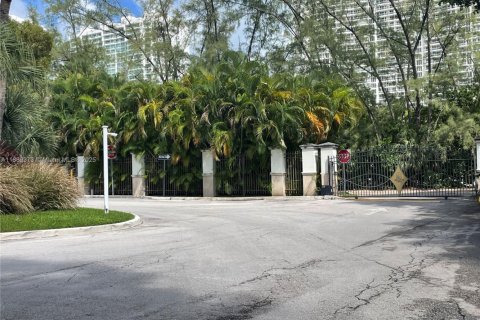 Copropriété à louer à Aventura, Floride: 1 chambre, 85.28 m2 № 2169708 - photo 18