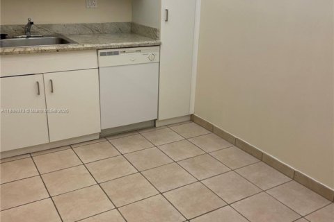 Copropriété à louer à Aventura, Floride: 1 chambre, 85.28 m2 № 2169708 - photo 5