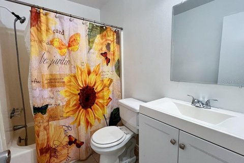 House in Kissimmee, Florida 3 bedrooms, 106.74 sq.m. № 2277642 - photo 14
