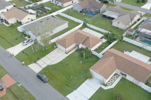 House in Kissimmee, Florida 3 bedrooms, 106.74 sq.m. № 2277642 - photo 23
