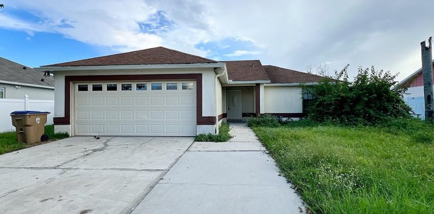 House in Kissimmee, Florida 3 bedrooms, 106.74 sq.m. № 2277642