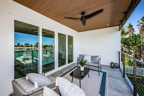 Adosado en venta en Treasure Island, Florida, 4 dormitorios, 270.9 m2 № 1910112 - foto 15
