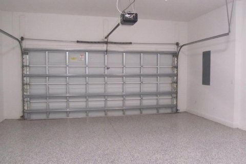 House in Westlake, Florida 2 bedrooms, 141.58 sq.m. № 1040574 - photo 1