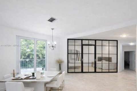 Condominio en venta en Key Biscayne, Florida, 2 dormitorios, 123.56 m2 № 2030478 - foto 3