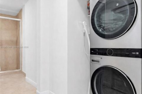 Condominio en venta en Key Biscayne, Florida, 2 dormitorios, 123.56 m2 № 2030478 - foto 10