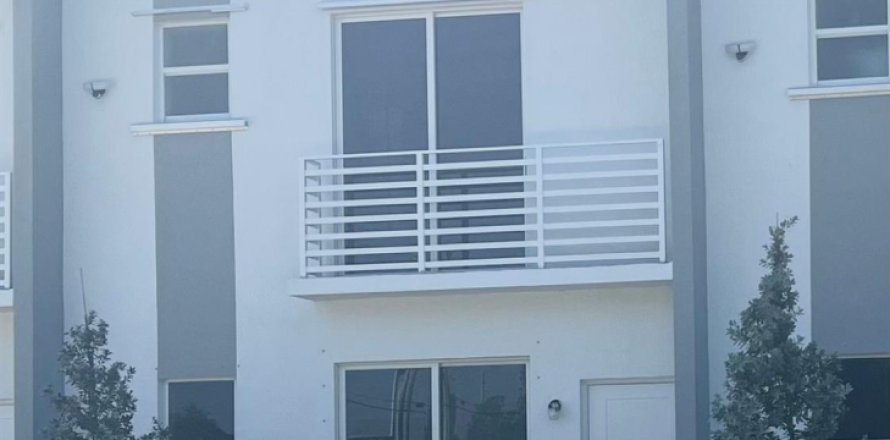 Townhouse in Homestead, Florida 4 bedrooms, 148.64 sq.m. № 1215989