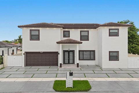 Villa ou maison à vendre à Miami, Floride: 5 chambres, 310.48 m2 № 2292525 - photo 21