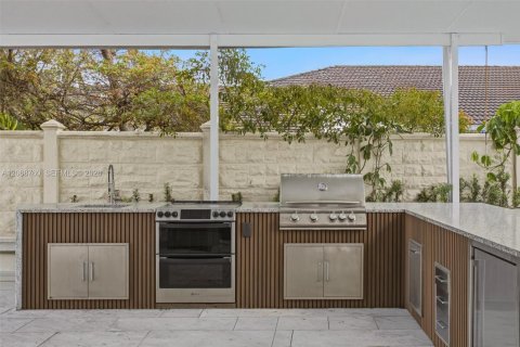 Villa ou maison à vendre à Miami, Floride: 5 chambres, 310.48 m2 № 2292525 - photo 27