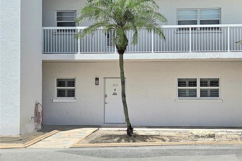 Condo in Venice, Florida, 2 bedrooms  № 1785046 - photo 2