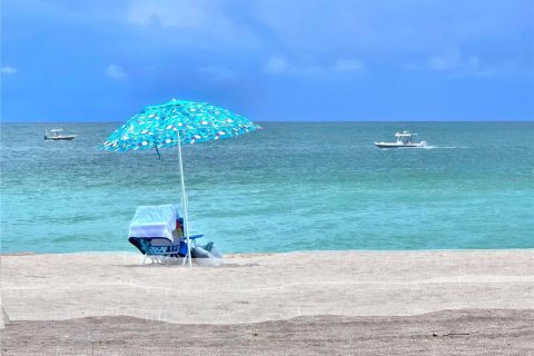Condo in Venice, Florida, 2 bedrooms  № 1785046 - photo 4