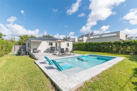 Casa en venta en Miami, Florida, 3 dormitorios, 123.93 m2 № 2039116 - foto 20