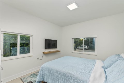 Casa en venta en Miami, Florida, 3 dormitorios, 123.93 m2 № 2039116 - foto 16