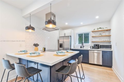 Casa en venta en Miami, Florida, 3 dormitorios, 123.93 m2 № 2039116 - foto 5