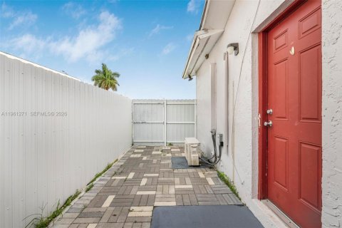 Immobilier commercial à louer à Homestead, Floride: 1 chambre № 2022068 - photo 7