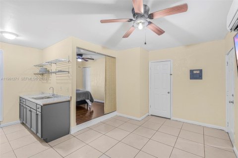 Immobilier commercial à louer à Homestead, Floride: 1 chambre № 2022068 - photo 6